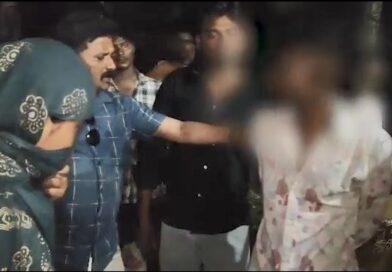 ମହଙ୍ଗା ପଡ଼ିଲା ଯୁବତୀଙ୍କୁ କମେଣ୍ଟ ମାରିବା, ରସିକିଆଙ୍କୁ ଚପଲରେ ମାଡ଼ ଦେଲେ ଲୋକେ