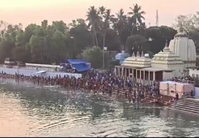 ବୈତରଣୀ ନଦୀରେ ବାରୁଣୀ ସ୍ନାନ, ବୁଡ଼ ପକାଇଲେ ୫୦ହଜାରରୁ ଅଧିକ ଶ୍ରଦ୍ଧାଳୁ