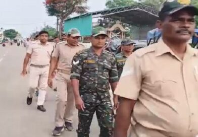ଭିଡ଼ ହିଂସା ଘଟଣା ପରେ କଲ୍ୟାଣସିଂହପୁରରେ ପୋଲିସର ଫ୍ଲାଗ ମାର୍ଚ୍ଚ, ୨୩ ଜଣ ଗିରଫ ଭିଡ଼ ହିଂସା ଘଟଣା ପରେ କଲ୍ୟାଣସିଂହପୁରରେ ପୋଲିସର ଫ୍ଲାଗ ମାର୍ଚ୍ଚ, ୨୩ ଜଣ ଗିରଫ