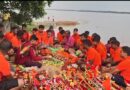ଶ୍ରାବଣ ପ୍ରଥମ ସୋମବାରରେ ଚଳଚଞ୍ଚଳ ଧବଳେଶ୍ୱର ପୀଠ, ବାବାଙ୍କୁ ଜଳଲାଗି କଲେ କାଉଡ଼ିଆ