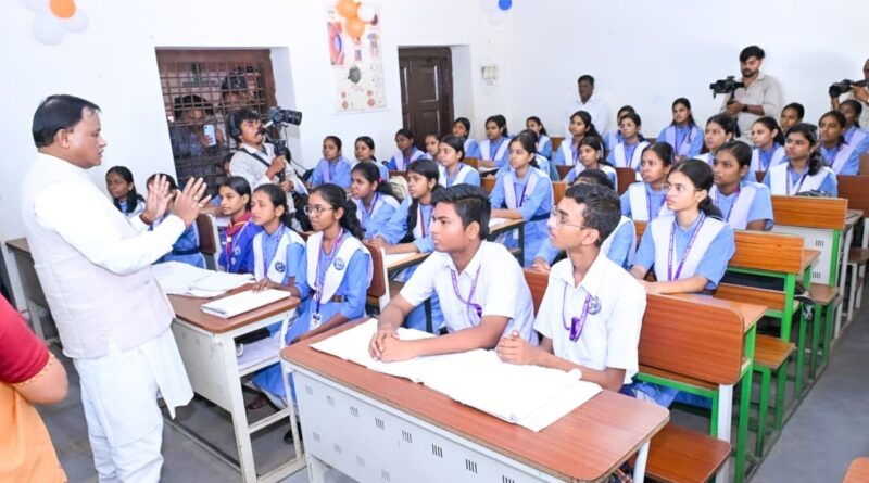 କେଜି ରୁ ପିଜି’ ନିଃଶୁଳ୍କ ଶିକ୍ଷାରେ ଓଡ଼ିଶା ଦେଶରେ ପ୍ରଥମ; ଆଗାମୀ ୩ ବର୍ଷରେ ପୂରଣ ହେବ ୪୫ ହଜାର ଶିକ୍ଷକ ପଦବୀ