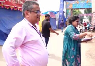ପୂଜା ବଜାରରେ ବିଭିନ୍ନ ଖାଦ୍ୟ ଷ୍ଟଲରେ ଫୁଡ୍ ସେଫଟି ଟିମ୍ ପକ୍ଷରୁ ରେଡ୍